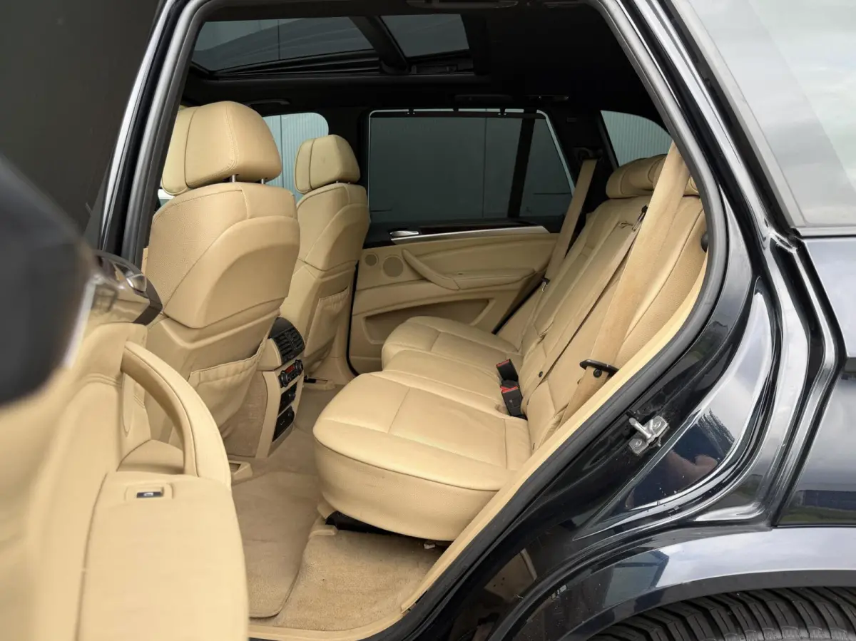 xDrive35i M-Pakket 7-Persoons - Leder - Navi - Pano - Leder Dash - Massage
