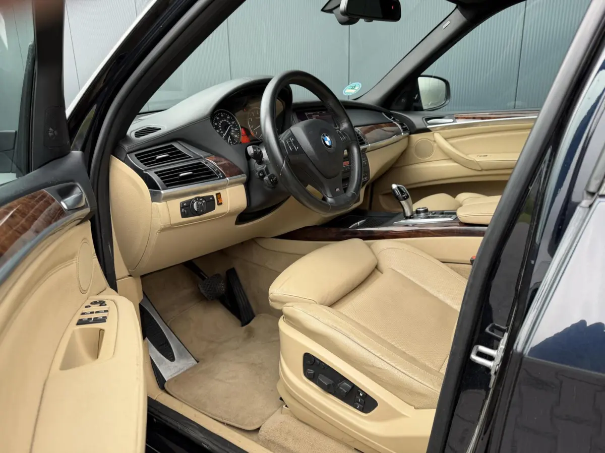xDrive35i M-Pakket 7-Persoons - Leder - Navi - Pano - Leder Dash - Massage
