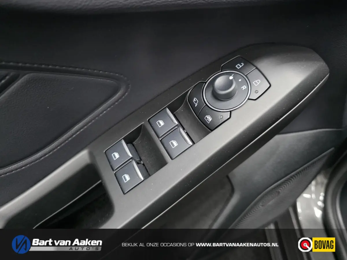 1.0 Hybrid ST Line X Keyless Camera Adaptive cruise