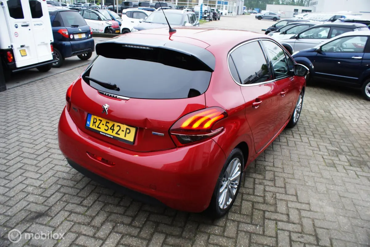 1.2 PureTech Allure 2018 17113km Airco, cruise, navi