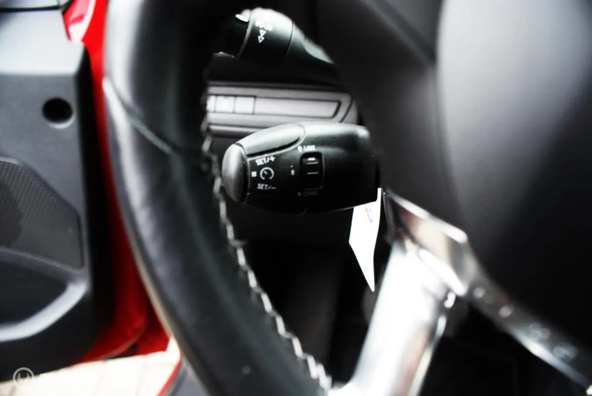 1.2 PureTech Allure 2018 17113km Airco, cruise, navi