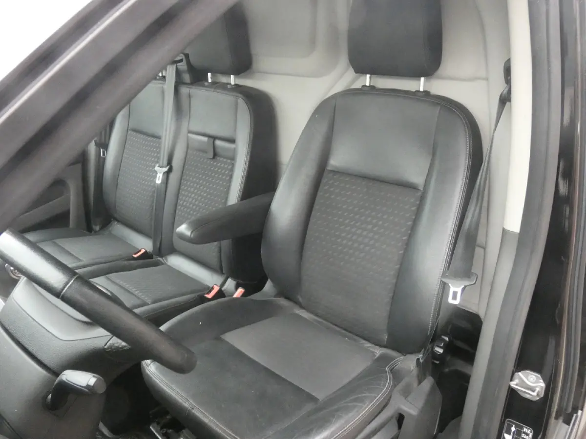 320 2.0 TDCI L2H1 Sport* navi/cam*xenon*