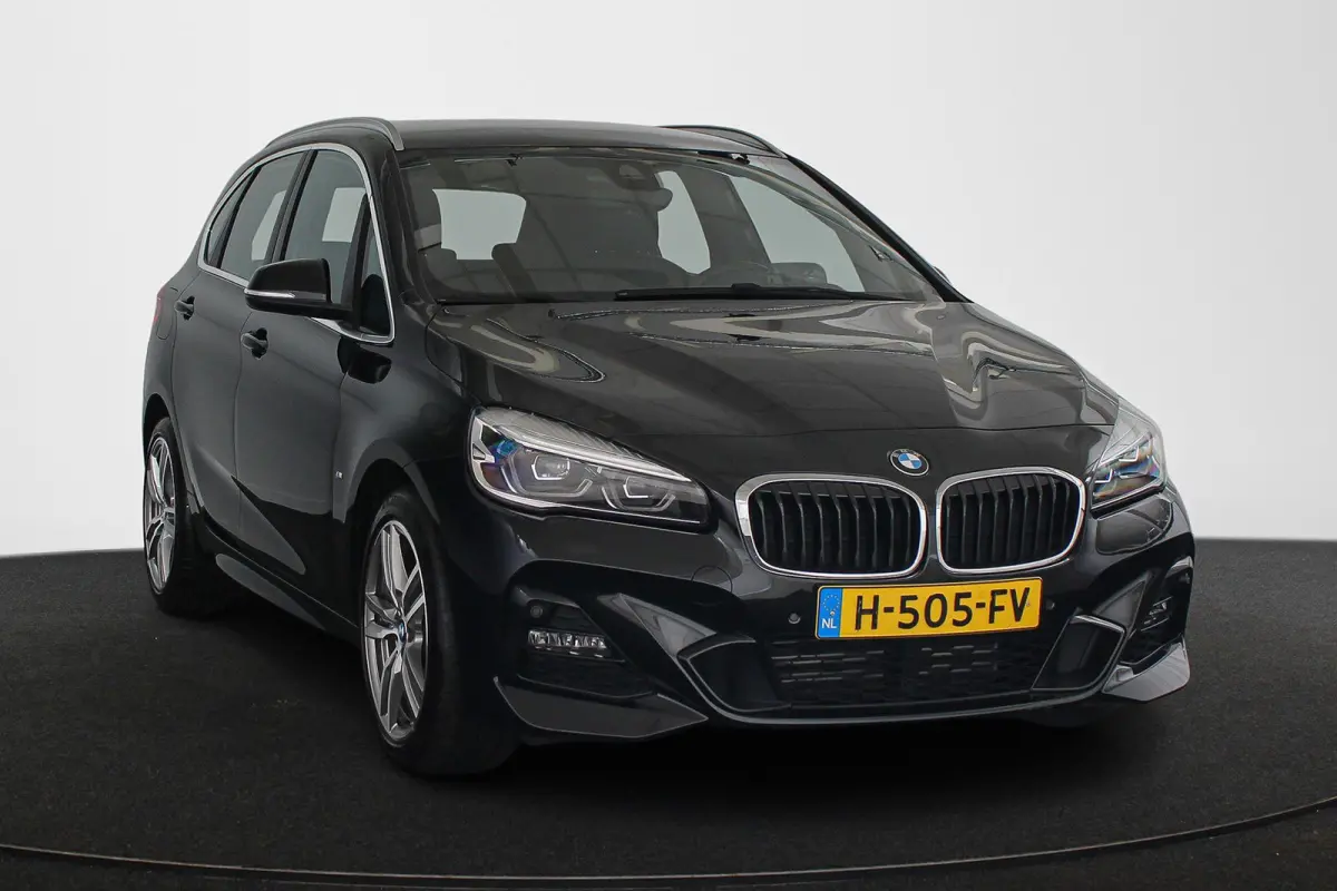 218i High Executive Edition M Sport Automaat Lederen Sportstoelen Stoelverwarming Head-Up LED Koplampen Camera