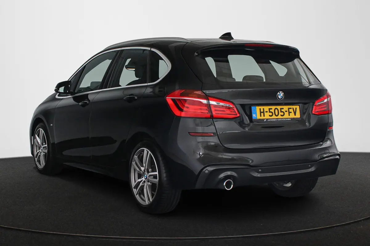 218i High Executive Edition M Sport Automaat Lederen Sportstoelen Stoelverwarming Head-Up LED Koplampen Camera