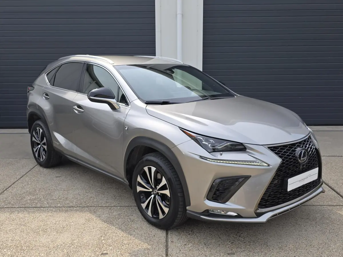 300h AWD F F SPORT Line facelift