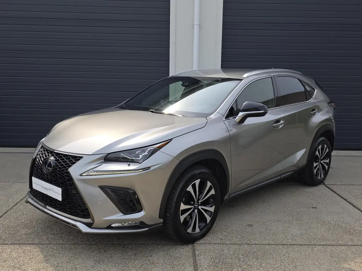 300h AWD F F SPORT Line facelift