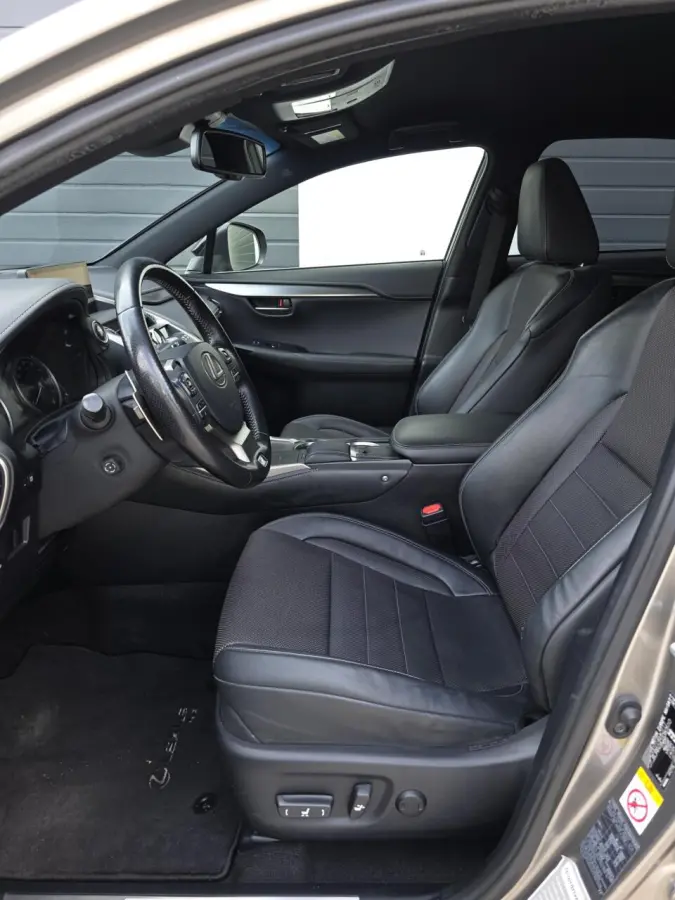 300h AWD F F SPORT Line facelift