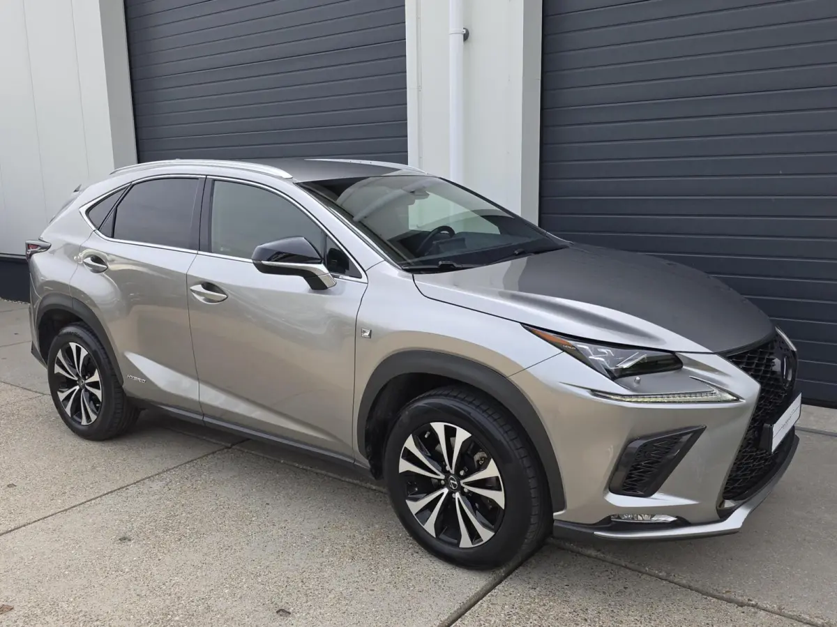 300h AWD F F SPORT Line facelift
