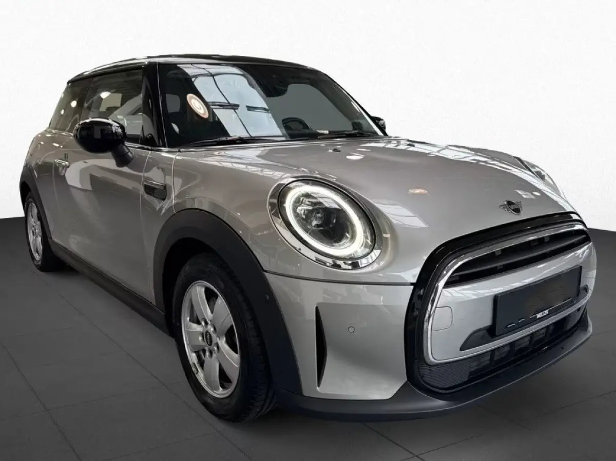 1.5 Aut. ** LED, NAVI, PANORAMA, H&K Sound, HuD, CRUISE, KEYLESS ** 1e EIG - UNFALLFREI ** ** INFORMEER OOK NAAR ONZE AANTREKKELIJKE FINANCIAL-LEASE TARIEVEN **