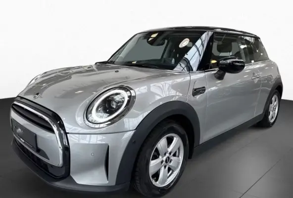 1.5 Aut. ** LED, NAVI, PANORAMA, H&K Sound, HuD, CRUISE, KEYLESS ** 1e EIG - UNFALLFREI ** ** INFORMEER OOK NAAR ONZE AANTREKKELIJKE FINANCIAL-LEASE TARIEVEN **