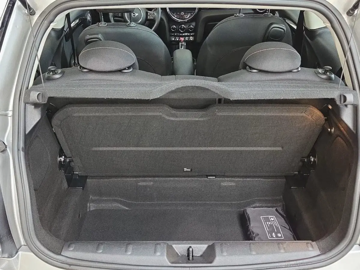 1.5 Aut. ** LED, NAVI, PANORAMA, H&K Sound, HuD, CRUISE, KEYLESS ** 1e EIG - UNFALLFREI ** ** INFORMEER OOK NAAR ONZE AANTREKKELIJKE FINANCIAL-LEASE TARIEVEN **