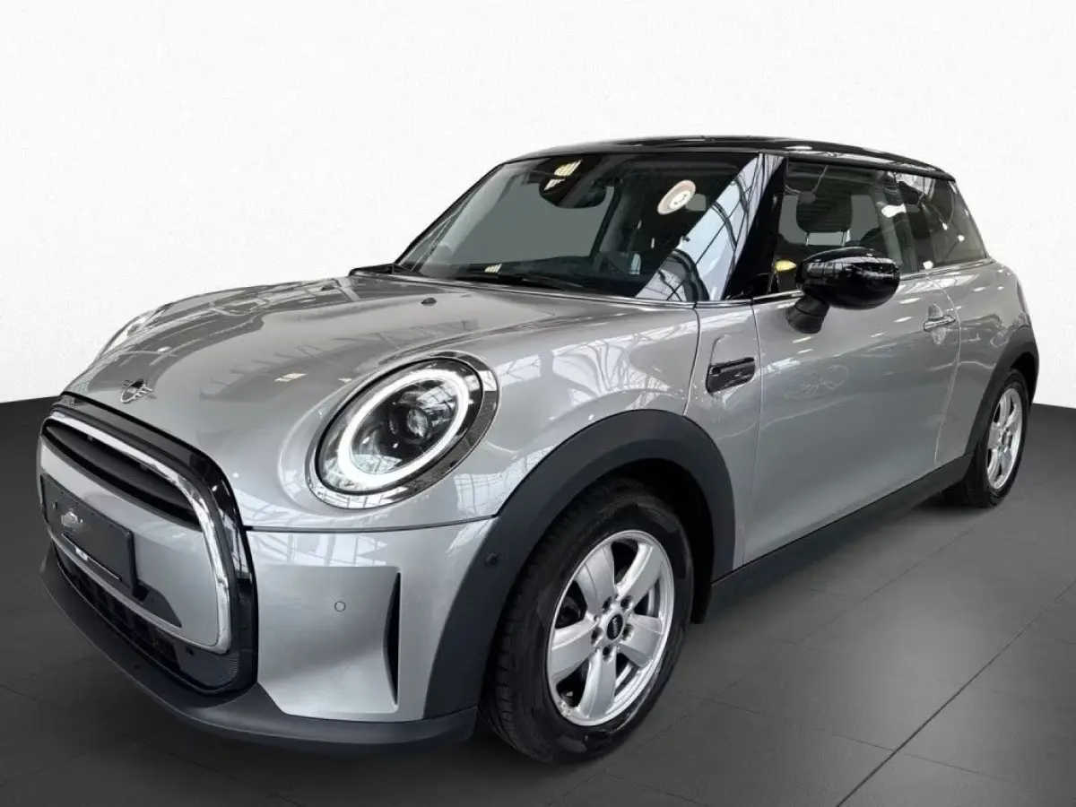 1.5 Aut. ** LED, NAVI, PANORAMA, H&K Sound, HuD, CRUISE, KEYLESS ** 1e EIG - UNFALLFREI ** ** INFORMEER OOK NAAR ONZE AANTREKKELIJKE FINANCIAL-LEASE TARIEVEN **