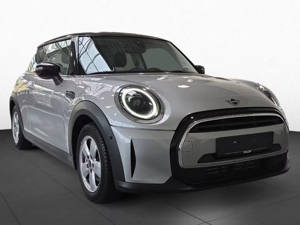 1.5 Aut. ** LED, NAVI, PANORAMA, H&K Sound, HuD, CRUISE, KEYLESS ** 1e EIG - UNFALLFREI ** ** INFORMEER OOK NAAR ONZE AANTREKKELIJKE FINANCIAL-LEASE TARIEVEN **