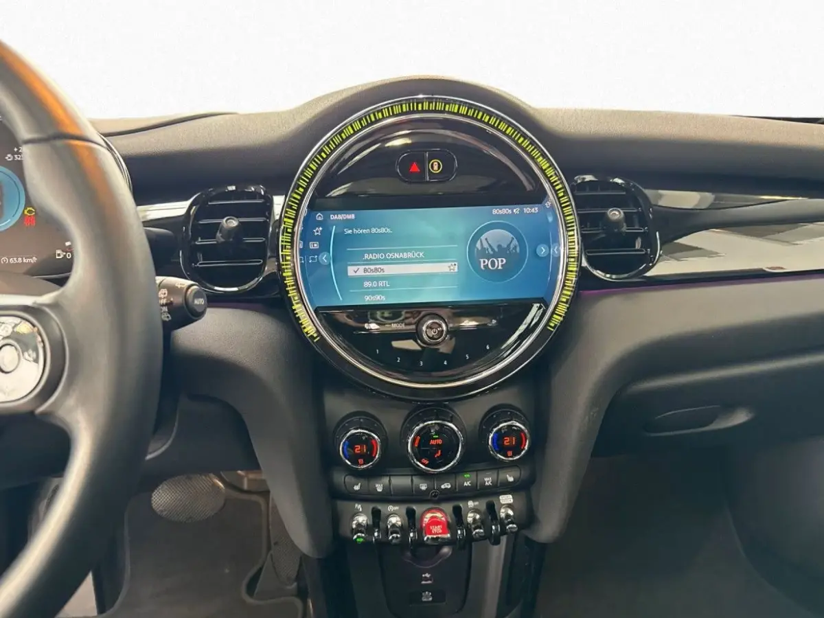 1.5 Aut. ** LED, NAVI, PANORAMA, H&K Sound, HuD, CRUISE, KEYLESS ** 1e EIG - UNFALLFREI ** ** INFORMEER OOK NAAR ONZE AANTREKKELIJKE FINANCIAL-LEASE TARIEVEN **