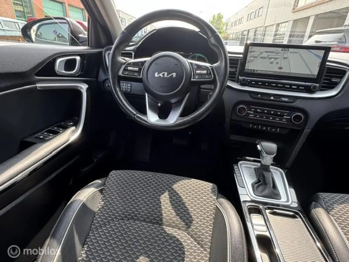 1.6 GDi PHEV DynamicPlusLine Automaat 55 km volledig elect rijden / Hybride , 18 inch velgen , Electr. kofferklep , Lane assist , Dodehoek assistent , lage km stand ,