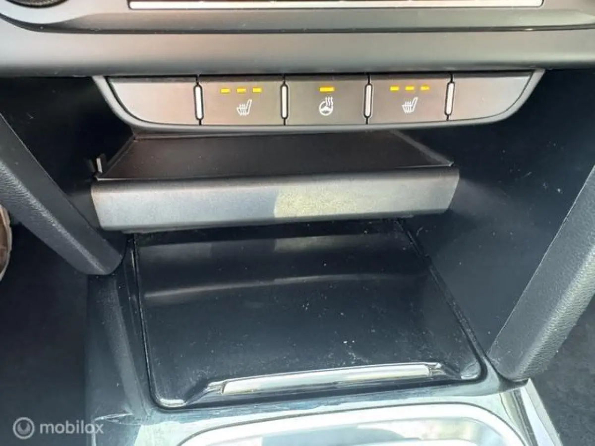 1.6 GDi PHEV DynamicPlusLine Automaat 55 km volledig elect rijden / Hybride , 18 inch velgen , Electr. kofferklep , Lane assist , Dodehoek assistent , lage km stand ,