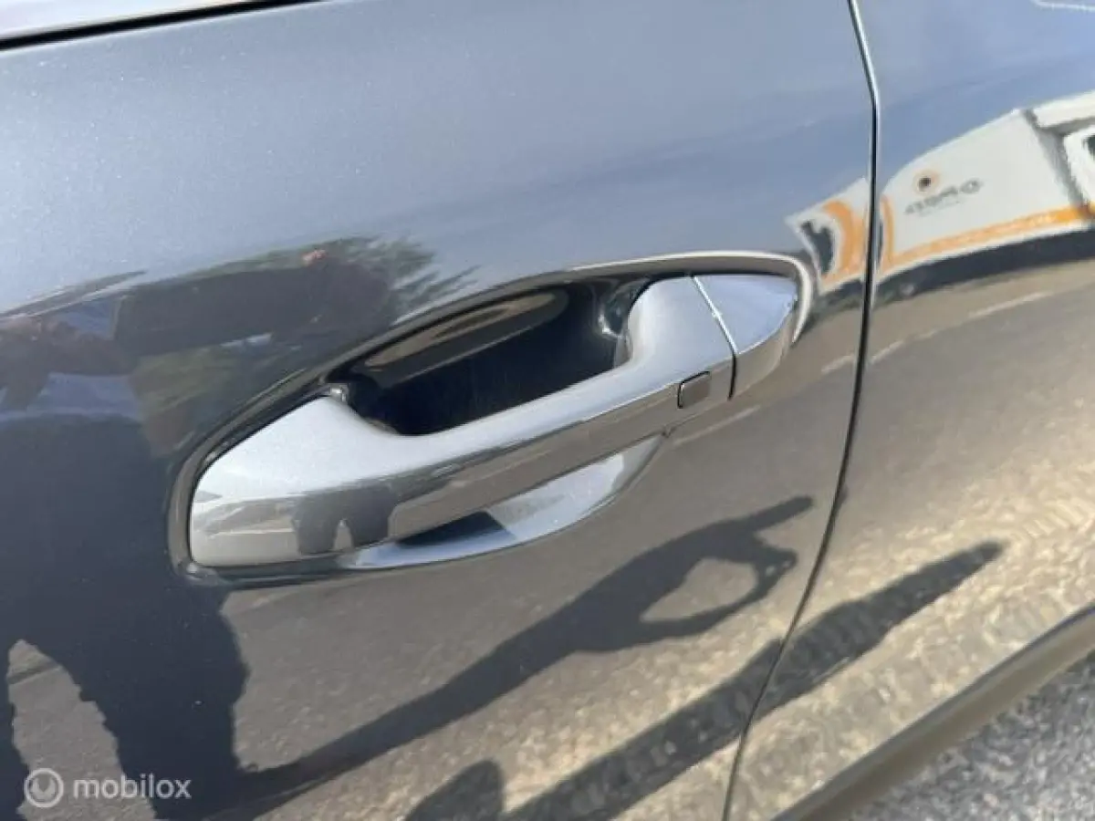 1.6 GDi PHEV DynamicPlusLine Automaat 55 km volledig elect rijden / Hybride , 18 inch velgen , Electr. kofferklep , Lane assist , Dodehoek assistent , lage km stand ,