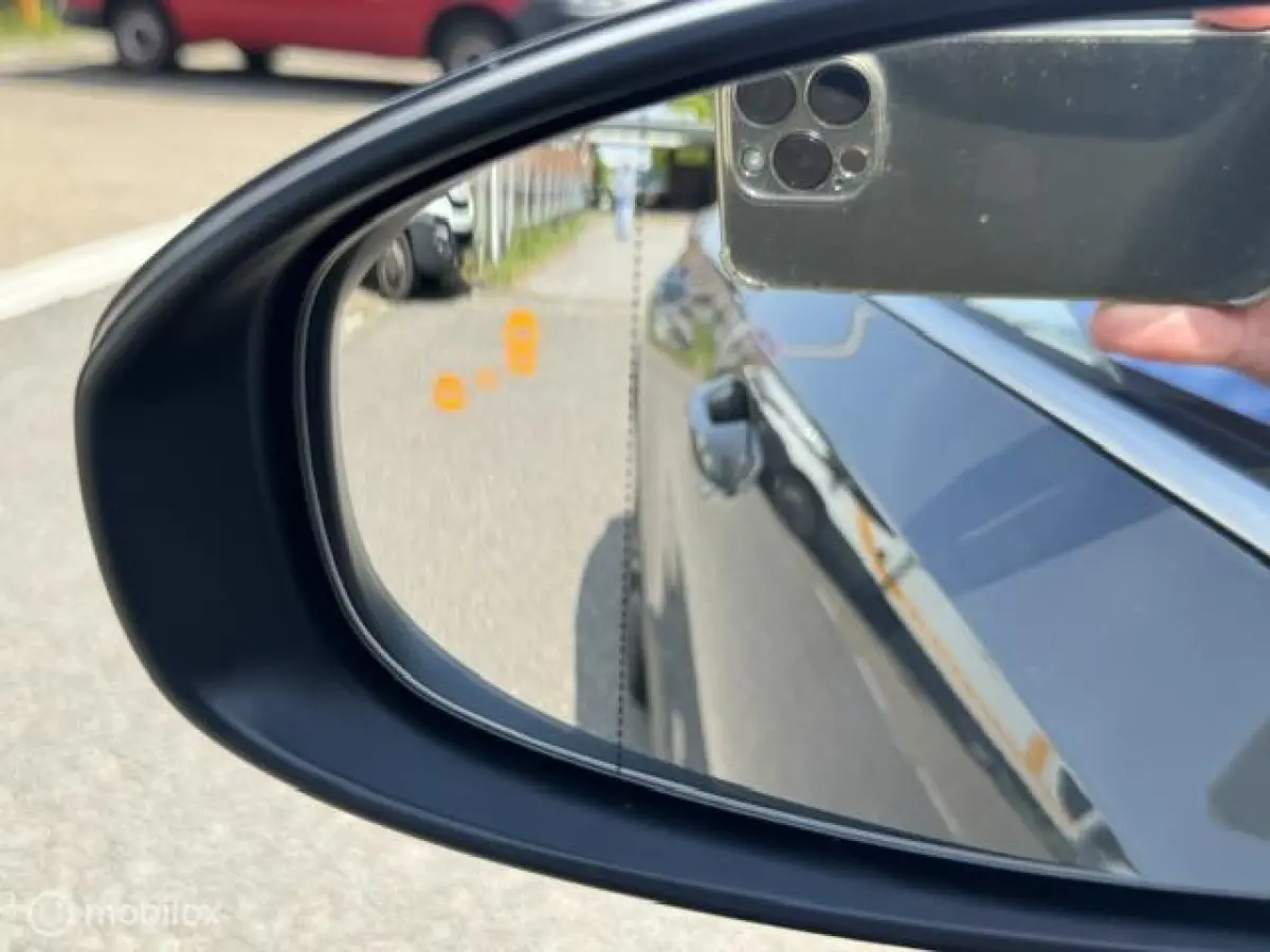 1.6 GDi PHEV DynamicPlusLine Automaat 55 km volledig elect rijden / Hybride , 18 inch velgen , Electr. kofferklep , Lane assist , Dodehoek assistent , lage km stand ,