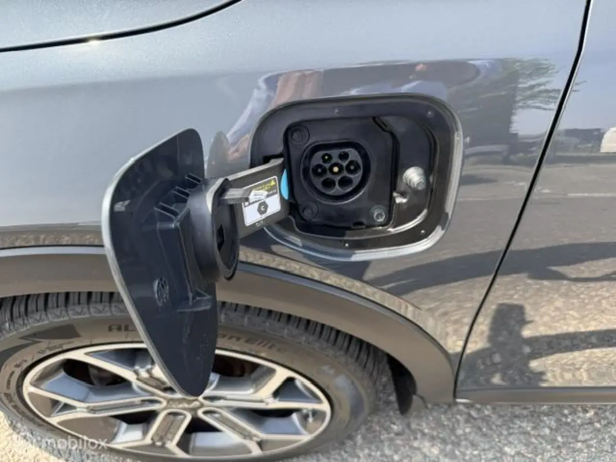 1.6 GDi PHEV DynamicPlusLine Automaat 55 km volledig elect rijden / Hybride , 18 inch velgen , Electr. kofferklep , Lane assist , Dodehoek assistent , lage km stand ,