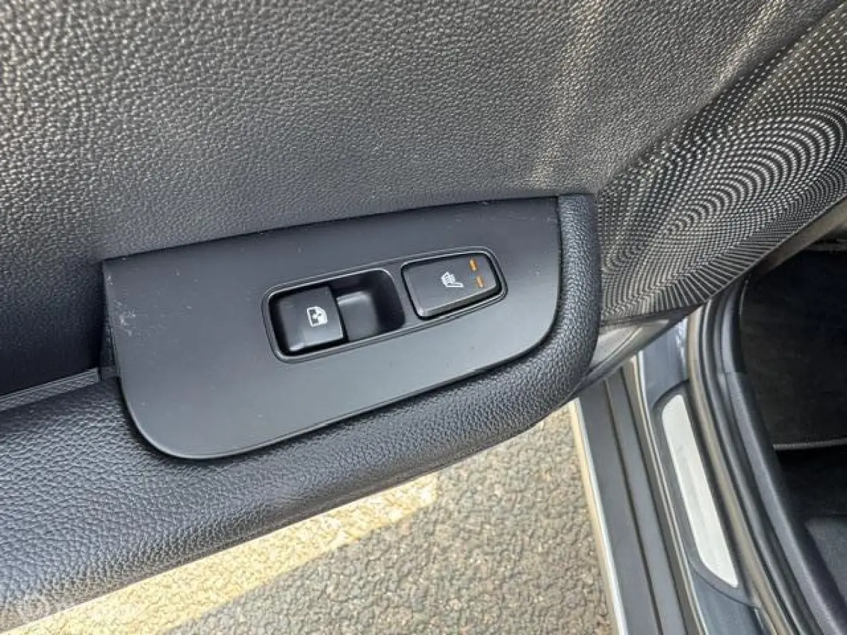 1.6 GDi PHEV DynamicPlusLine Automaat 55 km volledig elect rijden / Hybride , 18 inch velgen , Electr. kofferklep , Lane assist , Dodehoek assistent , lage km stand ,