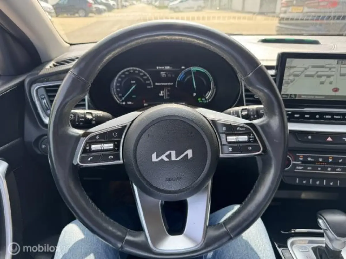 1.6 GDi PHEV DynamicPlusLine Automaat 55 km volledig elect rijden / Hybride , 18 inch velgen , Electr. kofferklep , Lane assist , Dodehoek assistent , lage km stand ,