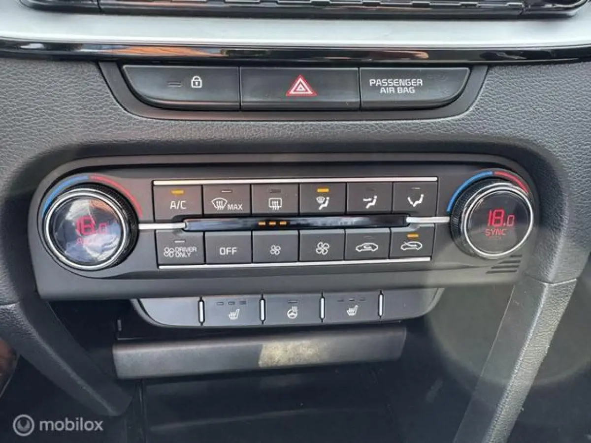 1.6 GDi PHEV DynamicPlusLine Automaat 55 km volledig elect rijden / Hybride , 18 inch velgen , Electr. kofferklep , Lane assist , Dodehoek assistent , lage km stand ,