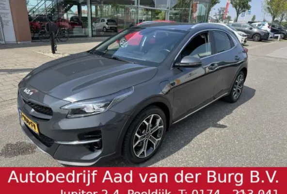 1.6 GDi PHEV DynamicPlusLine Automaat 55 km volledig elect rijden / Hybride , 18 inch velgen , Electr. kofferklep , Lane assist , Dodehoek assistent , lage km stand ,