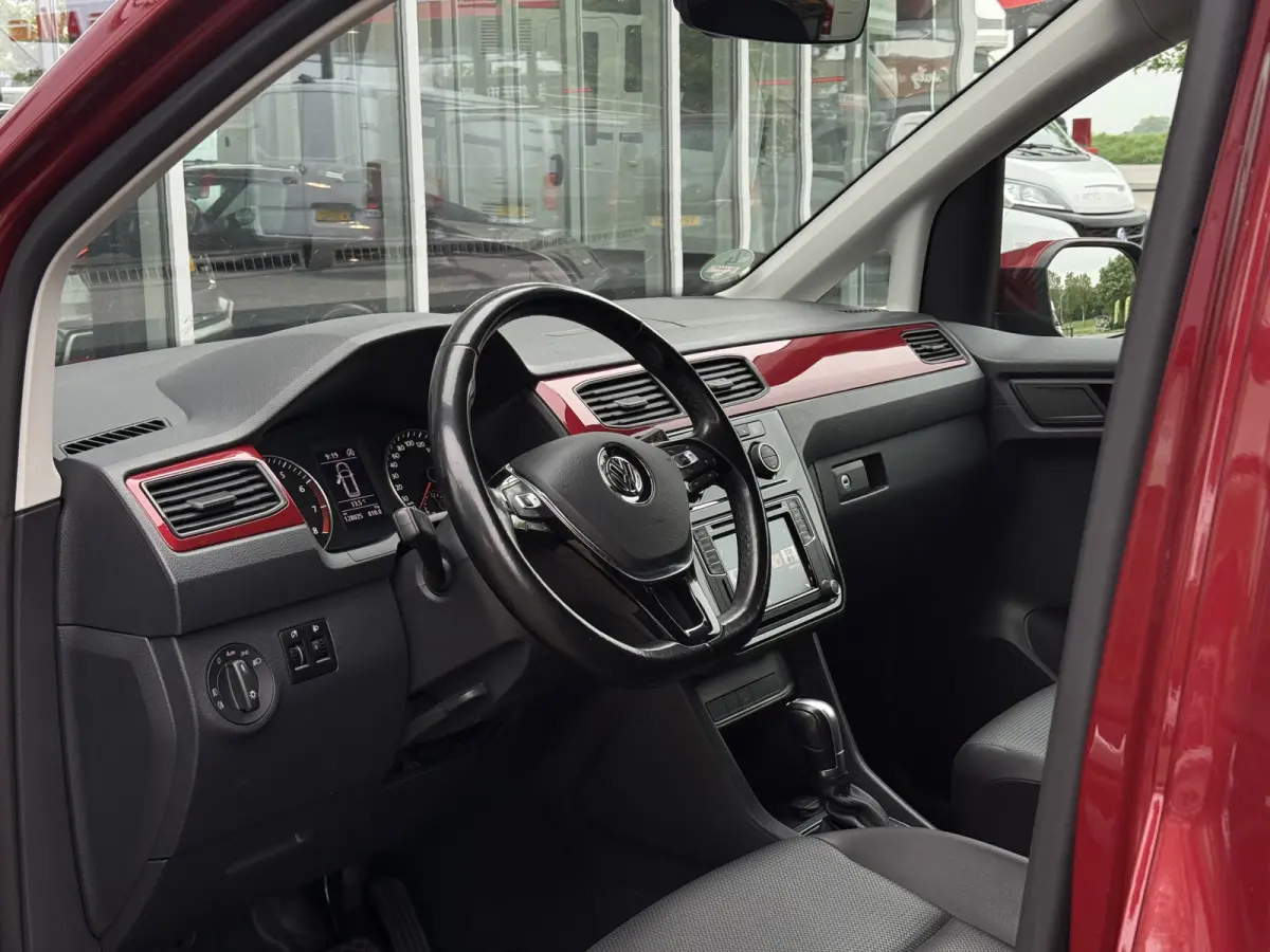 1.4 TSI Highline 7p | Carplay | Navi | Trekhaak | Stoelverw. | Leder