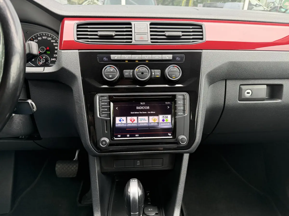 1.4 TSI Highline 7p | Carplay | Navi | Trekhaak | Stoelverw. | Leder