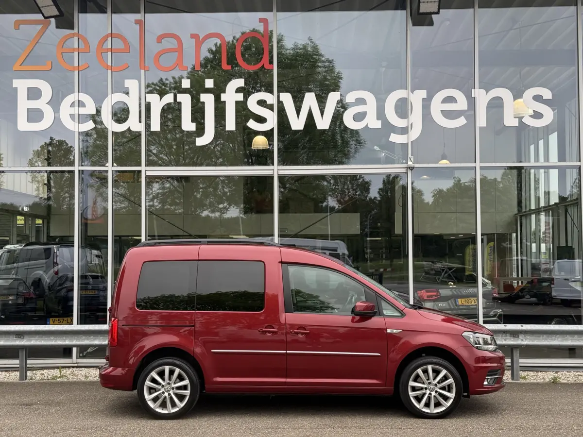 1.4 TSI Highline 7p | Carplay | Navi | Trekhaak | Stoelverw. | Leder