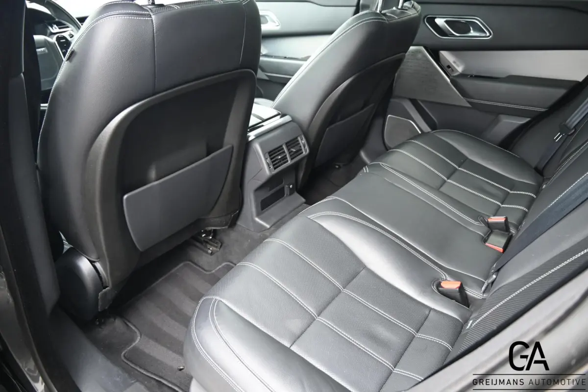 3.0 V6 AWD R-Dynamic HSE