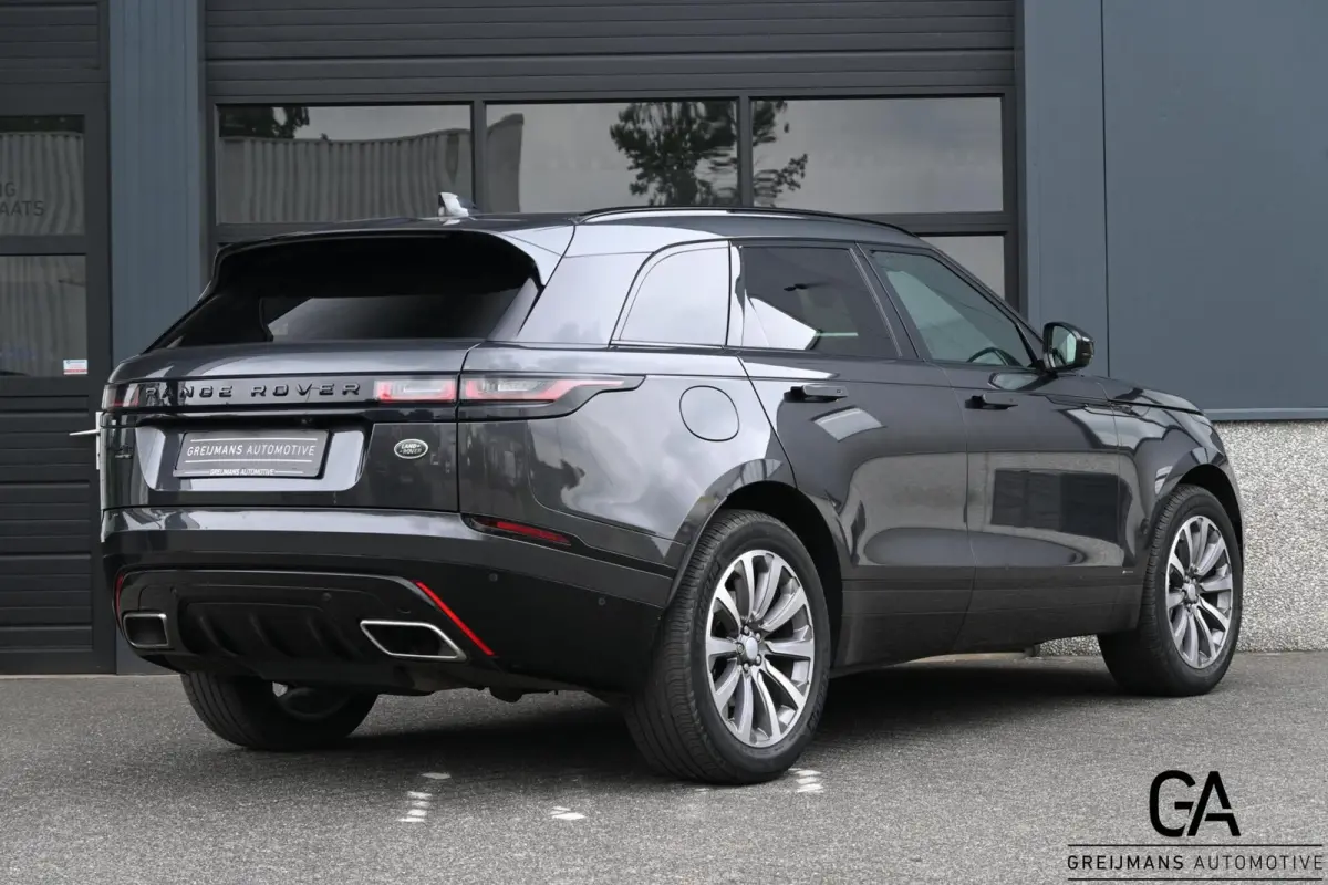 3.0 V6 AWD R-Dynamic HSE
