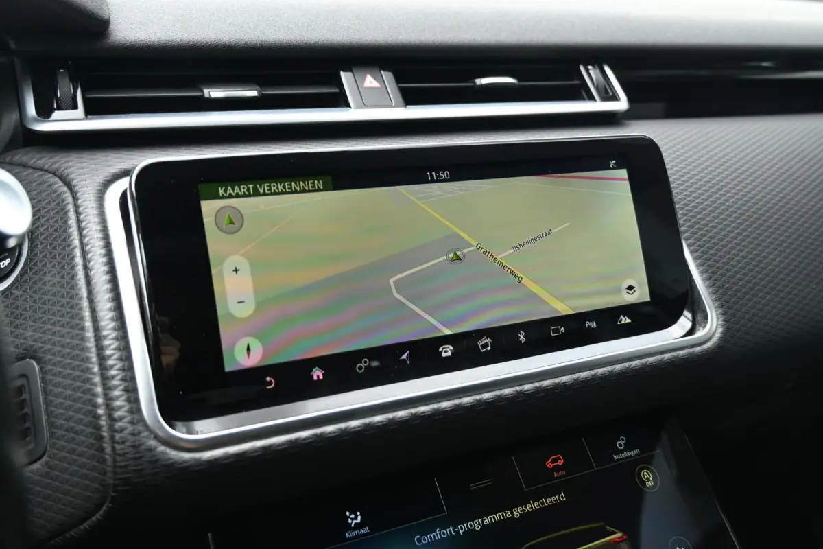 3.0 V6 AWD R-Dynamic HSE