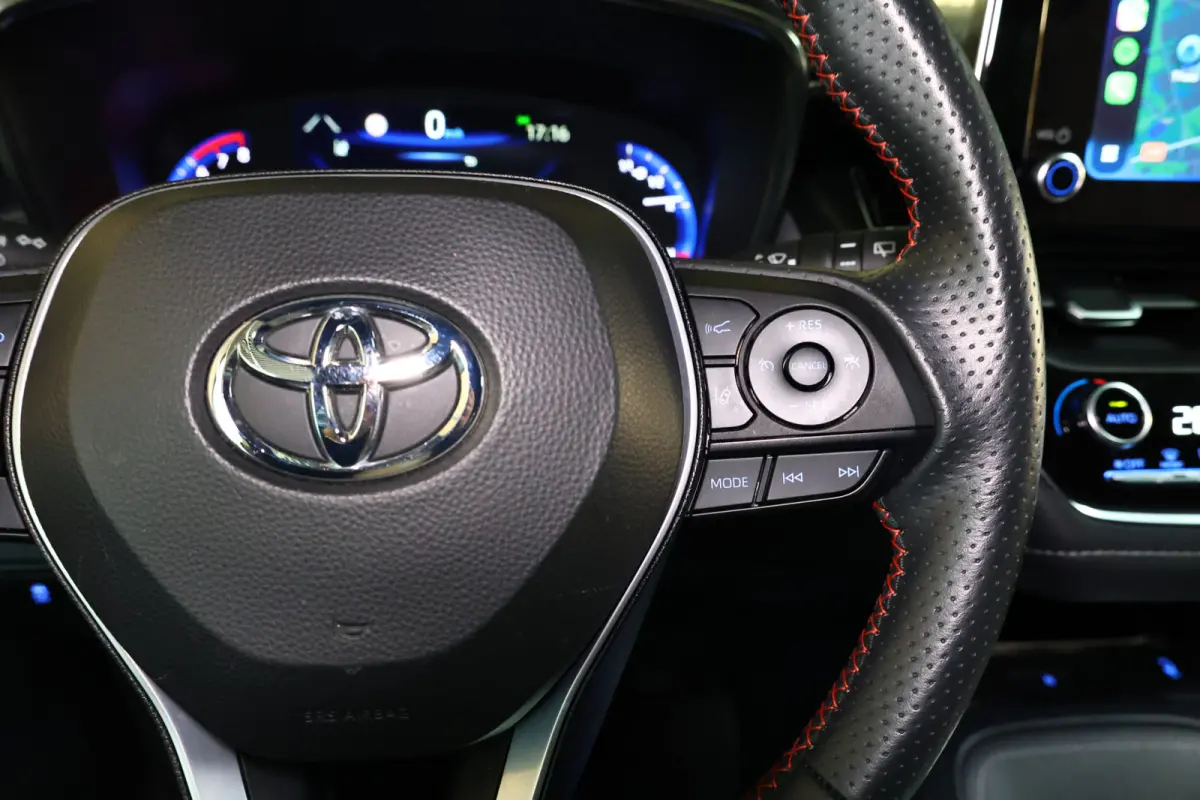 2.0 Hybrid Business GR-Sport AVM NAVI CARPLAY CAMERA LANE '22
