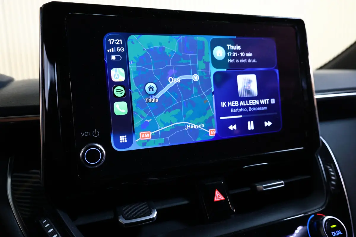 2.0 Hybrid Business GR-Sport AVM NAVI CARPLAY CAMERA LANE '22