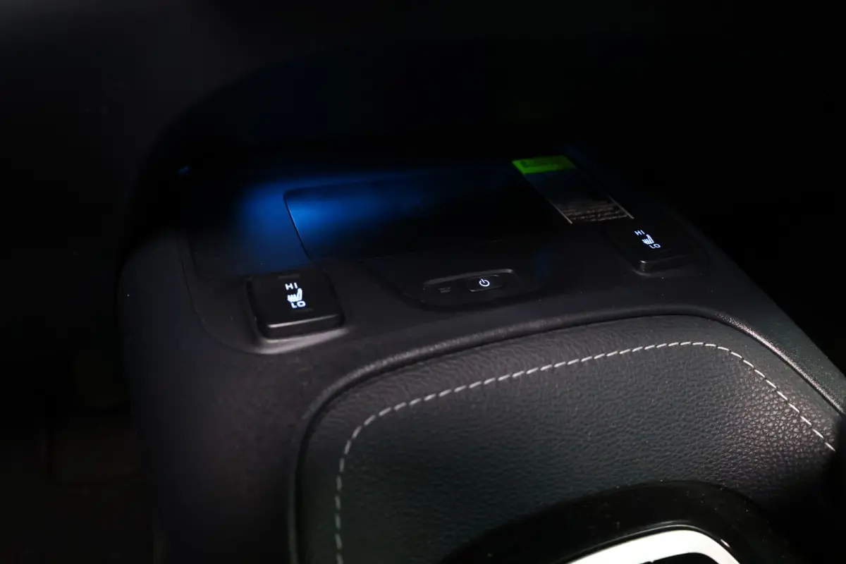 2.0 Hybrid Business GR-Sport AVM NAVI CARPLAY CAMERA LANE '22