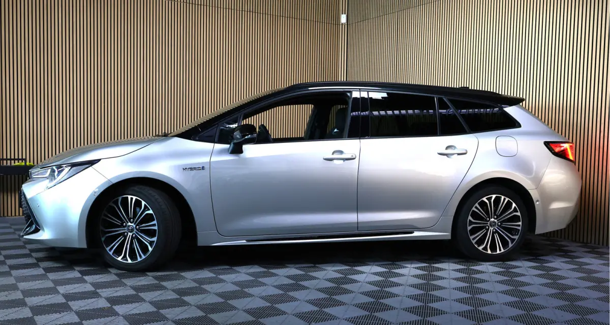 2.0 Hybrid Business GR-Sport AVM NAVI CARPLAY CAMERA LANE '22
