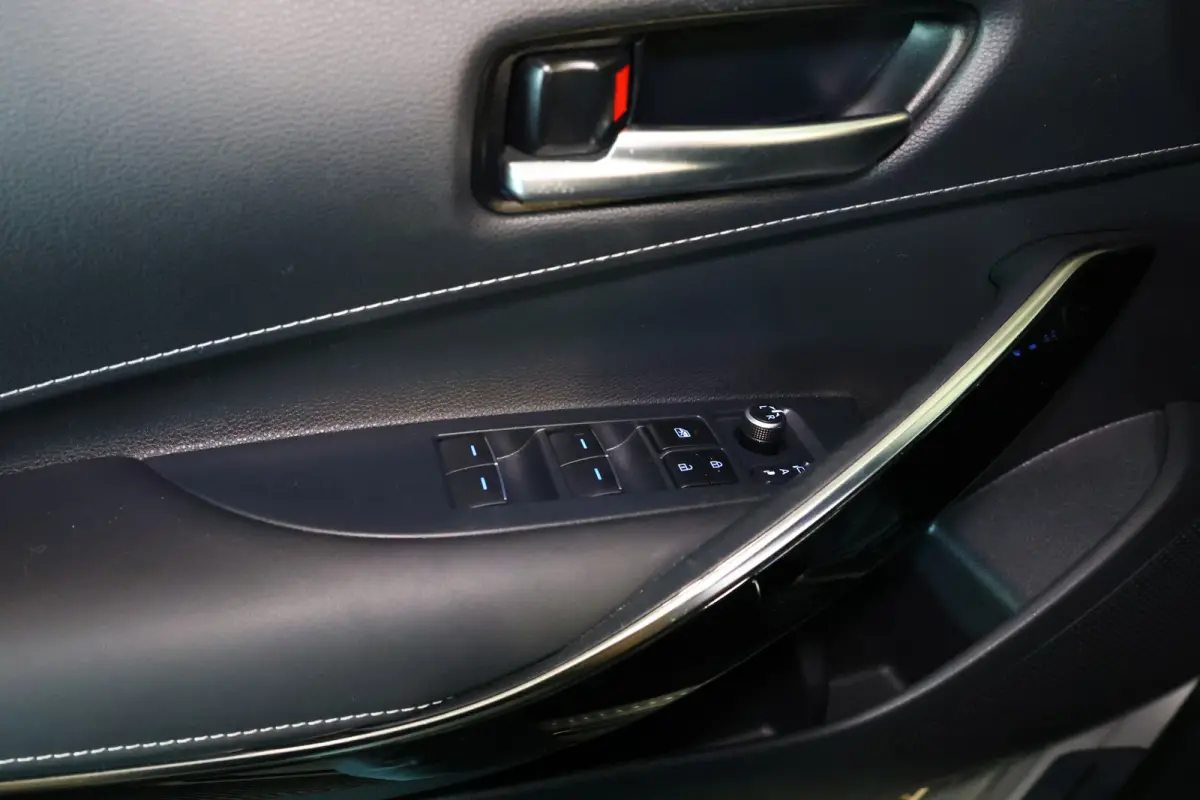 2.0 Hybrid Business GR-Sport AVM NAVI CARPLAY CAMERA LANE '22