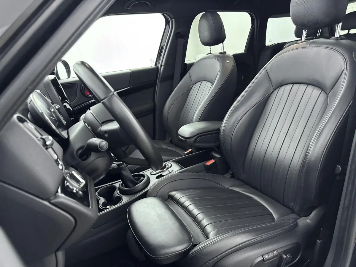 1.5 Cooper ALL4 Chili | PANORAMADAK | LEDER | CAMERA | NAVIGATIE | STOELVERWARMING | DIGITAAL DASHBOARD | LED |