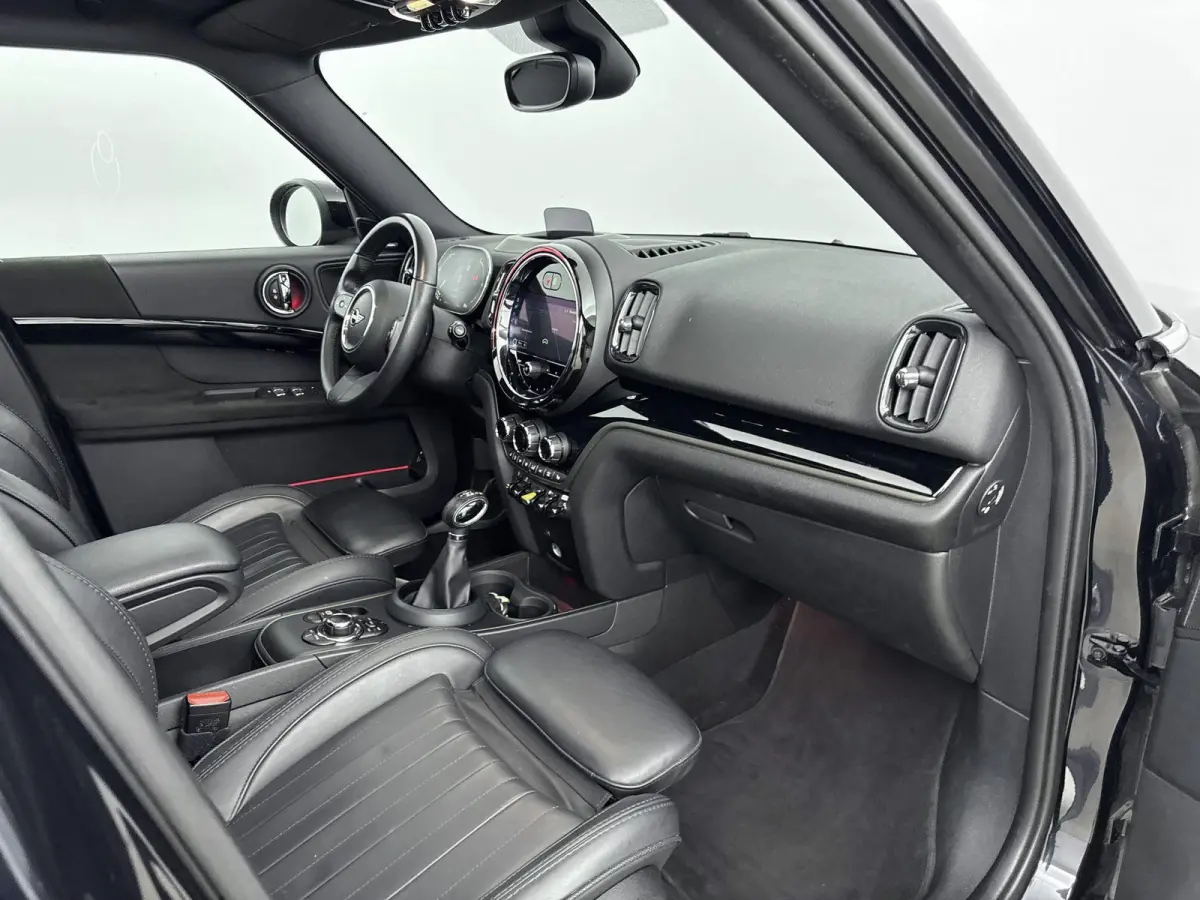 1.5 Cooper ALL4 Chili | PANORAMADAK | LEDER | CAMERA | NAVIGATIE | STOELVERWARMING | DIGITAAL DASHBOARD | LED |