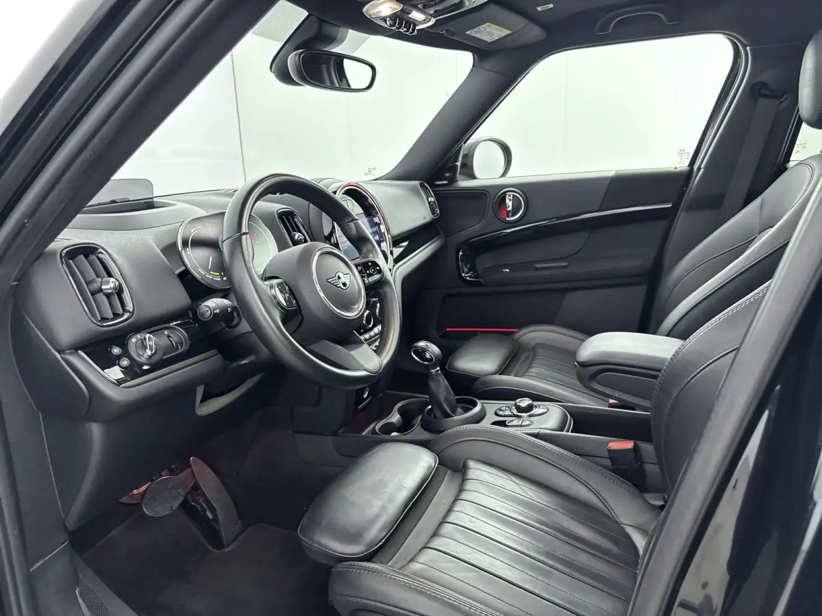 1.5 Cooper ALL4 Chili | PANORAMADAK | LEDER | CAMERA | NAVIGATIE | STOELVERWARMING | DIGITAAL DASHBOARD | LED |