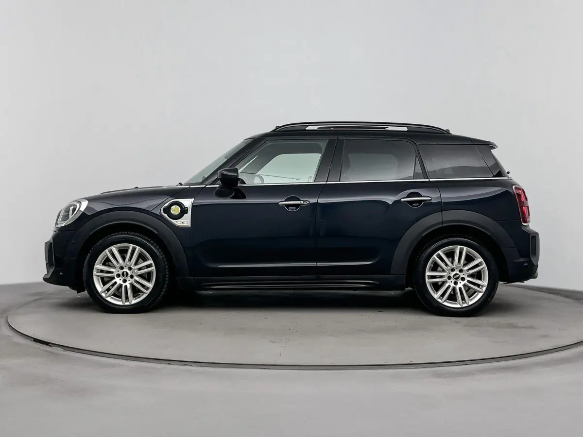 1.5 Cooper ALL4 Chili | PANORAMADAK | LEDER | CAMERA | NAVIGATIE | STOELVERWARMING | DIGITAAL DASHBOARD | LED |