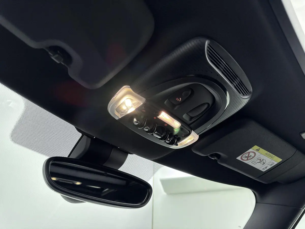 1.5 Cooper ALL4 Chili | PANORAMADAK | LEDER | CAMERA | NAVIGATIE | STOELVERWARMING | DIGITAAL DASHBOARD | LED |