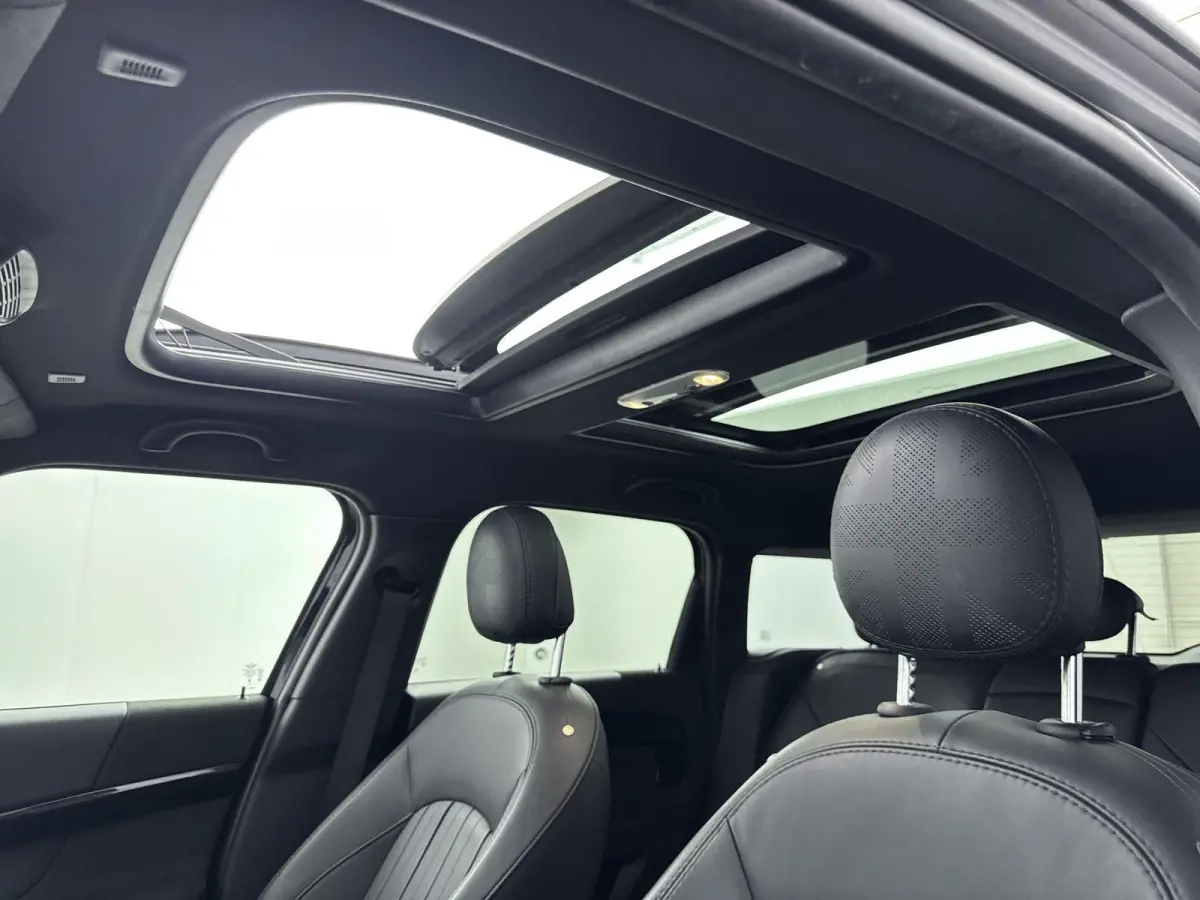 1.5 Cooper ALL4 Chili | PANORAMADAK | LEDER | CAMERA | NAVIGATIE | STOELVERWARMING | DIGITAAL DASHBOARD | LED |