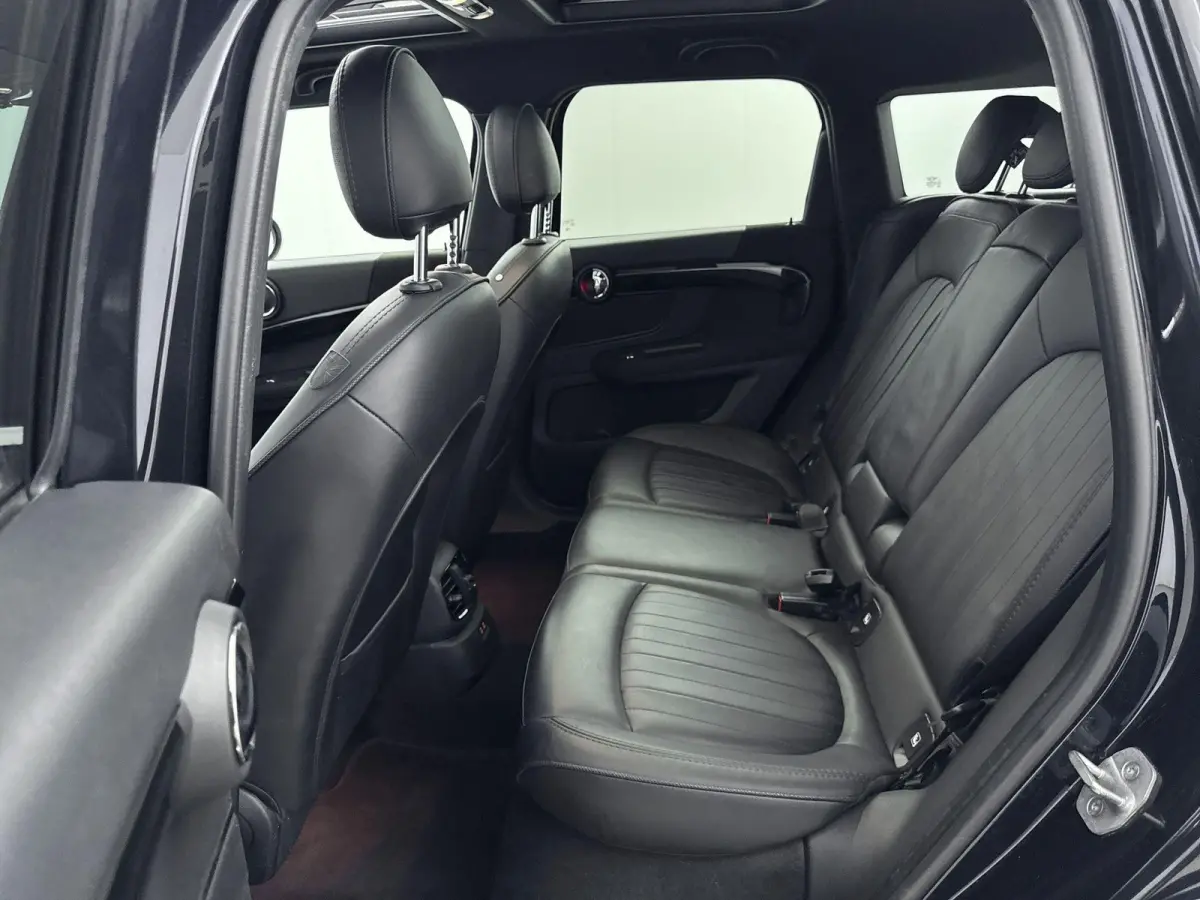 1.5 Cooper ALL4 Chili | PANORAMADAK | LEDER | CAMERA | NAVIGATIE | STOELVERWARMING | DIGITAAL DASHBOARD | LED |
