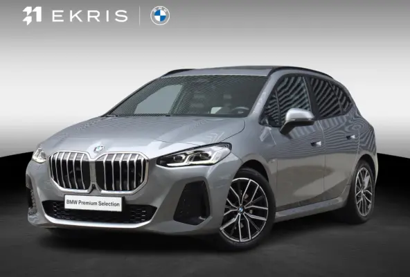 220i | M Sportpakket | Panodak | Trekhaak | Head-Up | Harman Kardon | Comfort Access | Parking Assistant Plus | 18'' LMV