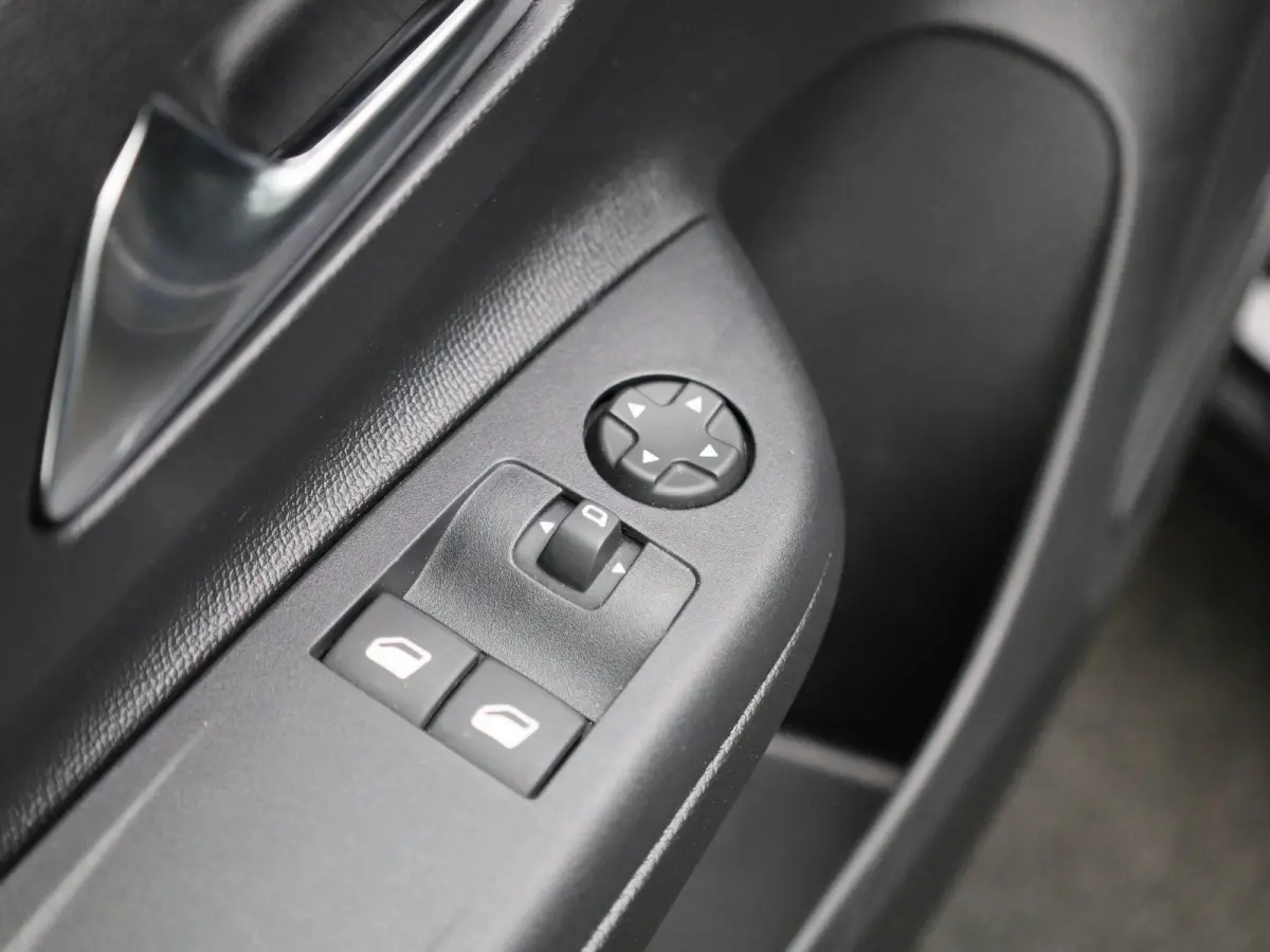 1.2 55kW S/S Edition | NAVIGATIE | ACHTERUITRIJCAMERA | APPLE CARPLAY | BLUETOOTH | AIRCO |