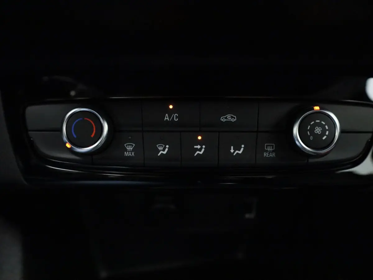 1.2 55kW S/S Edition | NAVIGATIE | ACHTERUITRIJCAMERA | APPLE CARPLAY | BLUETOOTH | AIRCO |