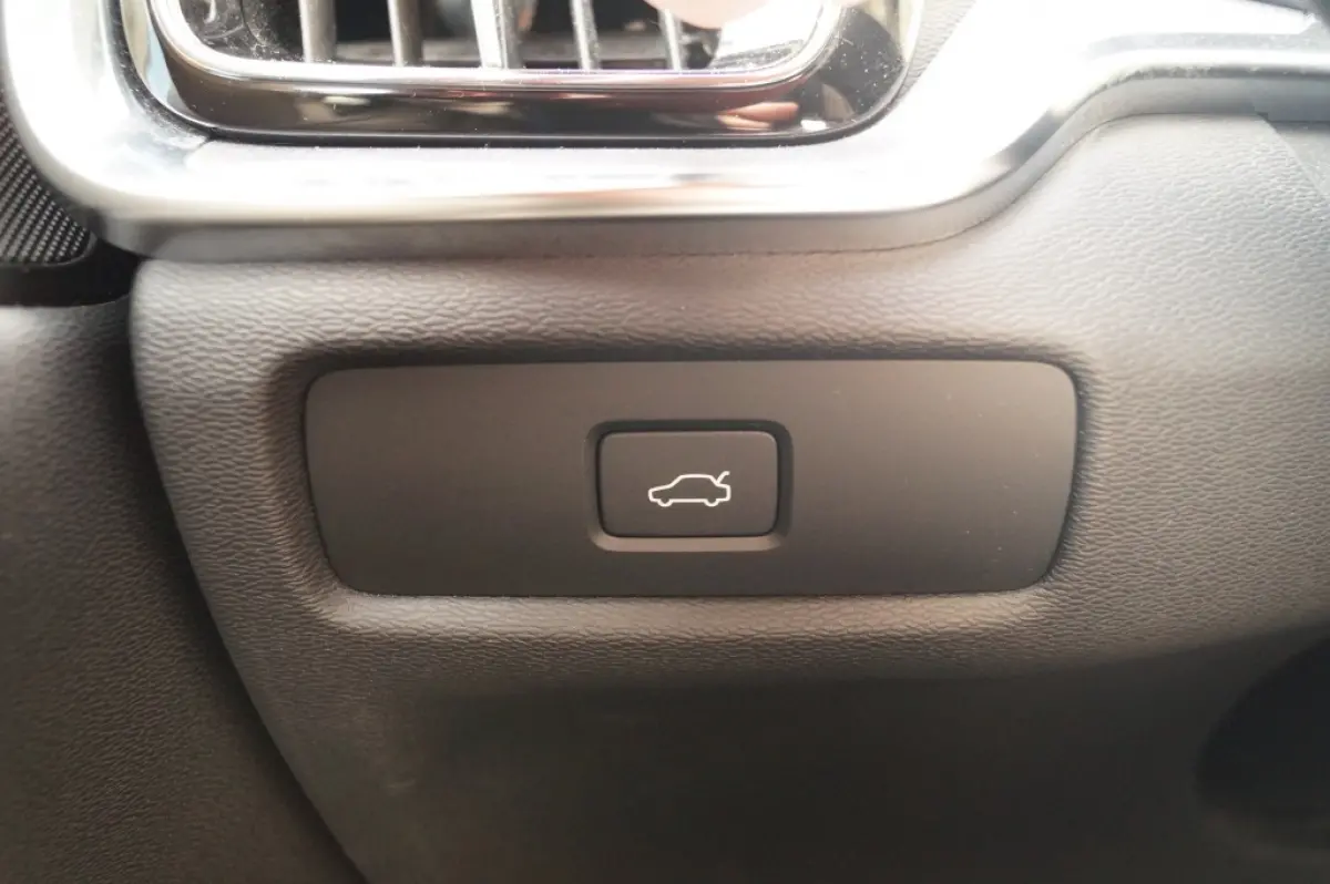 2.0 B4 197pk Automaat Core -NAVI-ECC-LED-CAM-