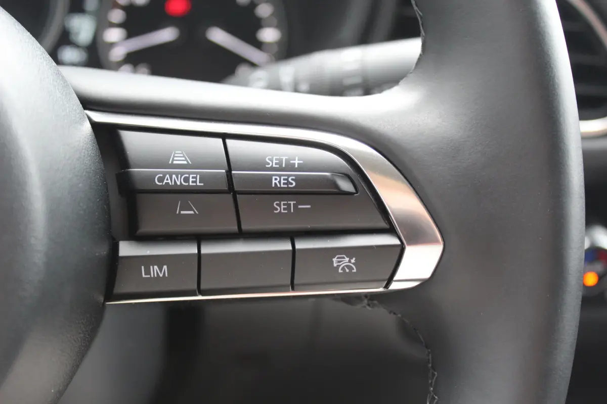 2.5 e-SKYACTIV-G M HYBRID 140PK HOMURA AUTOMAAT / NAVI / CLIMA / FULL-LED / PDC / 18" LMV / KEYLESS / AFN. TREKHAAK / WINTERPAKKET / ADAPT. CRUISECONTROL / 1E EIGENAAR / NIEUWSTAAT !!